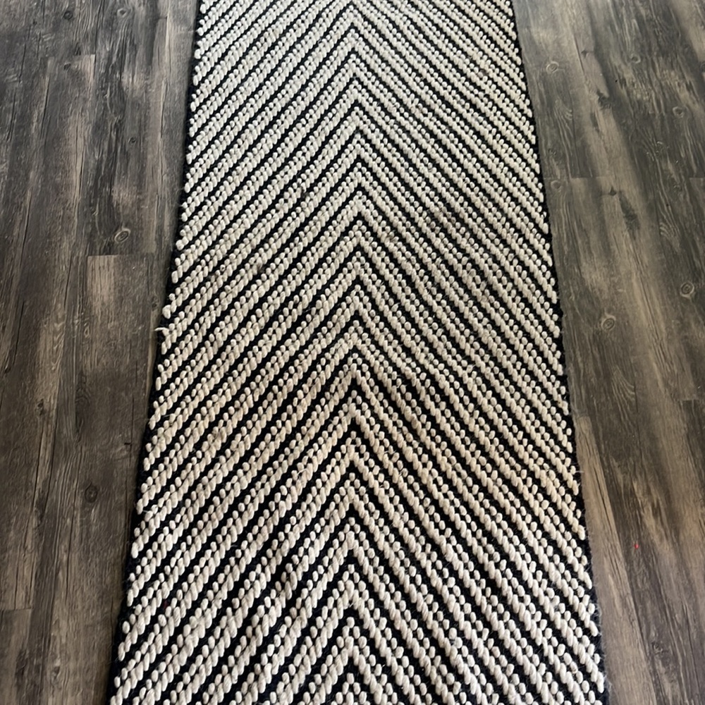 Target rug - Picture 3 of 3